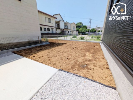 その他 家族で楽しむ憩いの場。広々としたお庭で家族団らんやバーベキューを満喫。季節の花や家庭菜園も楽しめます。
