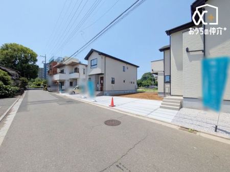 現地外観写真 車通りが少なく、静かで落ち着いた環境が魅力です。穏やかな暮らしを求める方におすすめしたい立地です。