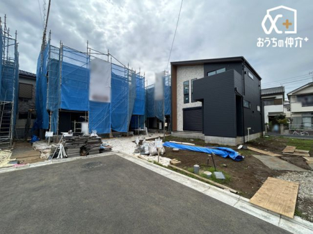 周辺環境 スーパーオザム下里店 徒歩11分。数あるオザムの中でも、かなりいい雰囲気の店舗店内フロアが広めなので、品数も豊富 880m