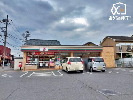 周辺環境 セブンイレブン飯能本町店 徒歩8分。車での来店も可能です。 580m