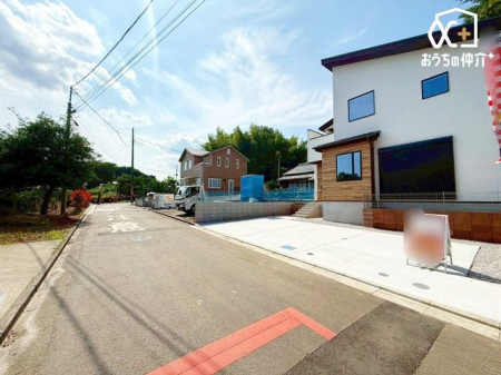 周辺環境 ヤオコー所沢椿峰店 徒歩17分。品揃え豊富なスーパーマーケットでございます。近隣の方々でいつも賑わっております。駐車場も広いです。 1330m