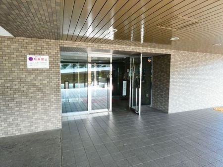 エントランス 防犯面でも安心のオートロックマンション