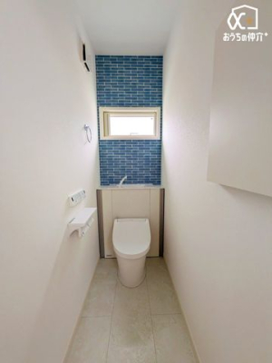 トイレ ■シンプルな内装のスッキリとしたトイレです。お手入れやお掃除が、簡単にできるシンプルなデザインのトイレです。
