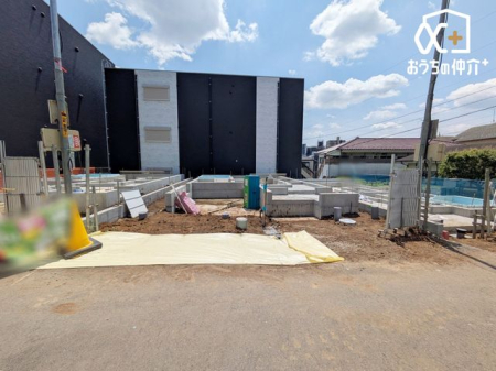 現地外観写真 戸建て住宅ならではの静かでプライベートな空間は、心地よい暮らしを求める方に最適。ペットとのびのび暮らせるのも魅力です。