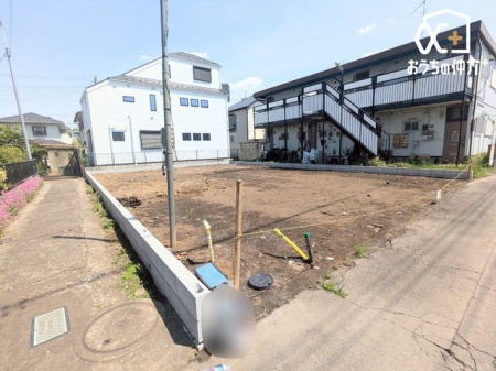 現地外観写真 車通りの少ない落ち着いた住環境です。小さなお子さまをお持ちのご家族も安心です。