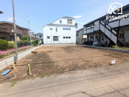 周辺環境 ファミリーマート東久留米南町店 徒歩5分。営業時間：24時間　駐車場：有　　■駐車場が広く、車でのアクセス良好 330m
