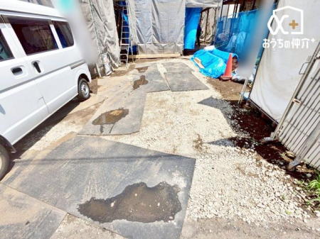 現地外観写真 西側前面道路は約4.0ｍ公道です。