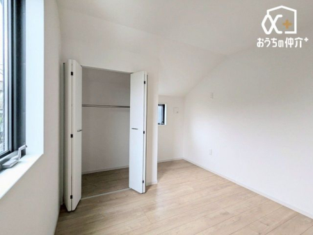 子供部屋 子ども部屋におすすめな約5.2帖洋室！二面採光で明るいお部屋です。