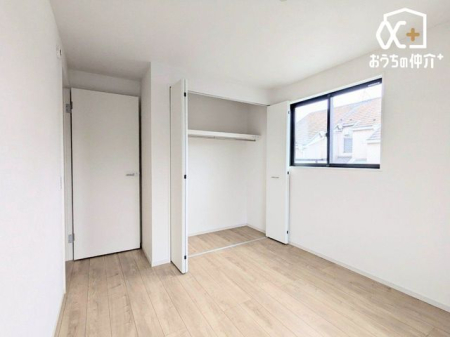 その他内観 ２階　約5.2帖洋室です。テレワークルームや趣味のお部屋としても利用できます！