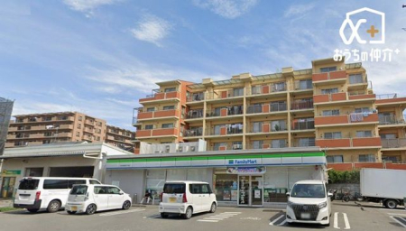周辺環境 ファミリーマート小平天神町四丁目店 徒歩5分。 370m