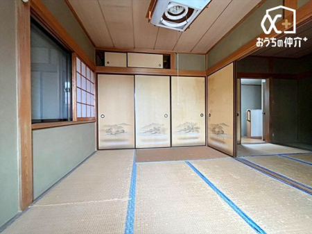 寝室 押し入れ付きの和室の様子。
