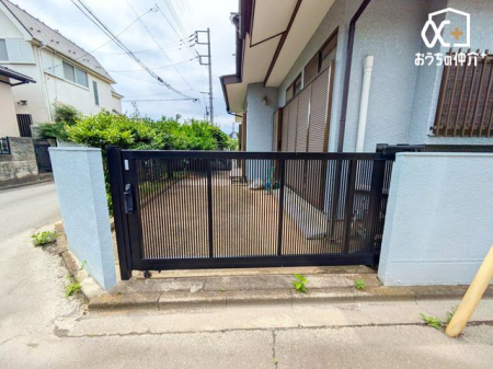 周辺環境 エコスTAIRAYA狭山ヶ丘店 徒歩6分。品揃え豊富なスーパーマーケットでございます。近隣の方々でいつも賑わっております。駐車場も広いです。 470m