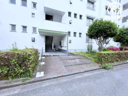 周辺環境 ローソン志木ニュータウン店 徒歩15分。営業時間：24時間 駐車場：有 1180m