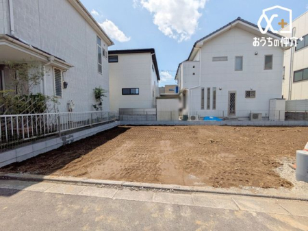 現地土地写真 閑静な住宅地は、騒音や喧騒から離れた落ち着いた環境が広がり、緑豊かな公園や整備された道路が特徴です。家族連れや高齢者にも安心な治安の良さが魅力で、穏やかな日常が過ごせます。