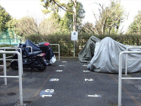 その他 敷地内バイク置き場の様子です。是非、現地ご確認くださいませ。