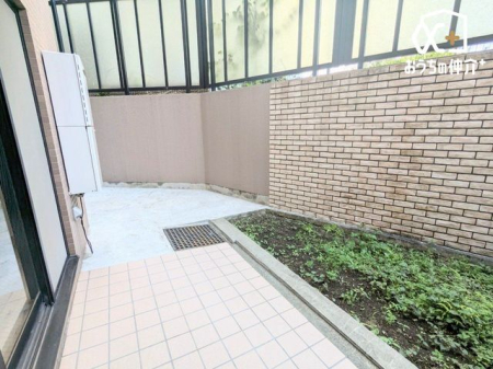 その他 お庭スペースでは、家庭菜園やガーデニングも楽しめます！是非、現地にてお庭の様子もお確かめください。