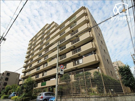 その他 小学校まで徒歩７分。小さなお子様をお持ちのご家庭に安心の住環境です。学校が近いと朝の忙しい時間にも余裕が生まれ家族の時間も増えそうですね。