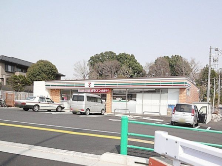 周辺環境 セブンイレブン練馬西大泉5丁目店 徒歩5分。24時間営業なので急なお買い物にも便利です。公共料金の支払いや宅配便の荷受け、荷物の受け取りにも利用できます。 360m