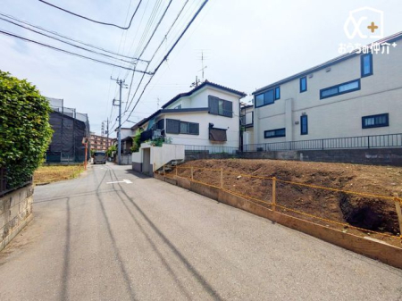 キッチン ■日射の強い屋根裏と外周部の壁には吹付泡断熱を採用