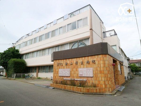 周辺環境 徒歩5分。【狭山厚生病院】営業時間8:30～18:30(木曜日　定休日) 390m