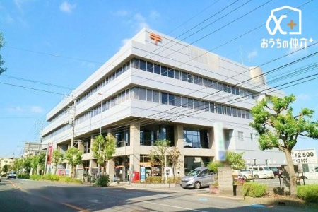 周辺環境 徒歩8分。【狭山郵便局】営業時間9時00分～17時00分(日休)、取り扱いサービス郵便・貯金・保険・ゆうゆう・ATM。駐車33台。 630m