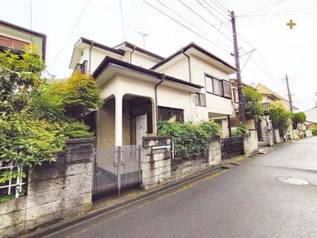 周辺環境 狭山市立狭山台中学校 徒歩19分。【狭山台中学校】校庭も広く、周辺は緑に囲まれた落ち着いた学校です 1460m
