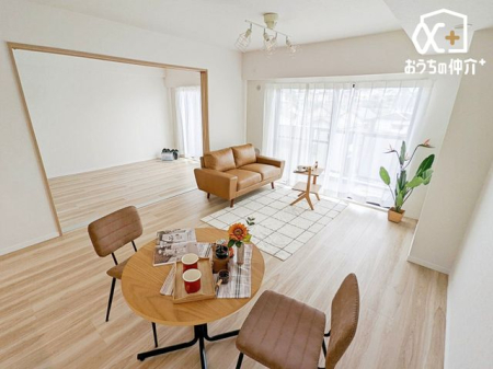 rO `Living`Ƒ݂Ȃu₩Ɍ₩ɉ߂悤ɁAD荞񂾃rO_CjOB㎿ȉɕ܂AKŉ₩ȃvCx[gԂłB