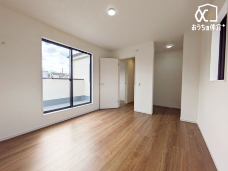 Q `Room`m̓i`ȃt[OƗF̕ǂACeAl̂ƂĂyłˁI