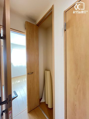 収納 廊下にある収納スペース。