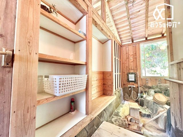  R̎□킢 RȂł͂̑fpAcɂ炵͋C邨CłB