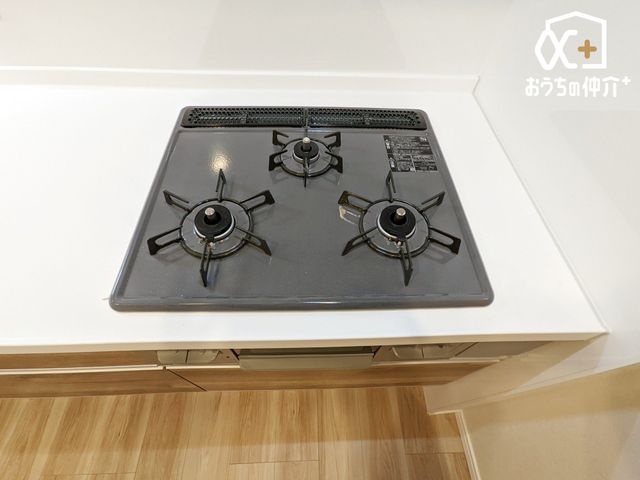 �L�b�`�� �����ɒ������ł��Ă��������͂��ǂ�3���R�����̃L�b�`���ł��B�������͖����̂��ƂȂ̂Ō����ǂ����������ł���̂͊������ł��ˁB