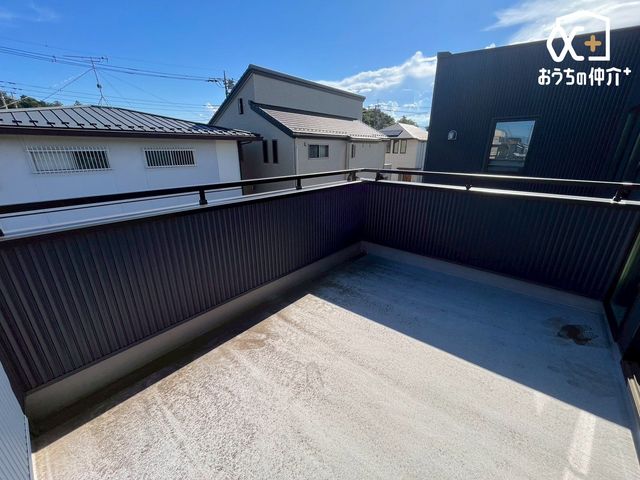 oRj[ `Balcony`oRj[̗lq