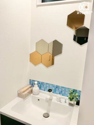 ʑEʏ `Wash room`Ɨʑ̈ג̎xx͂Ƒ傫ȃXy[XŁB