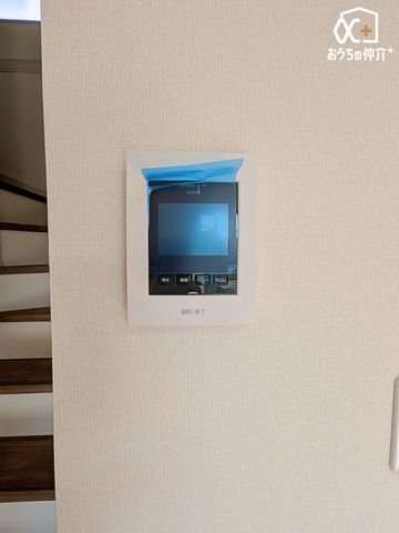 ̑ hƖʂłSTVj^[tC^[złB