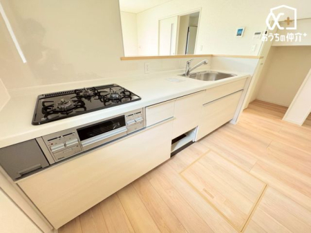 Lb` `Kitchen`gLb`炱AH̏yԂɁAZłX[YɖʂȂƂłAȒPɂłȂǁAyLb`Xy[XɎdグ܂B