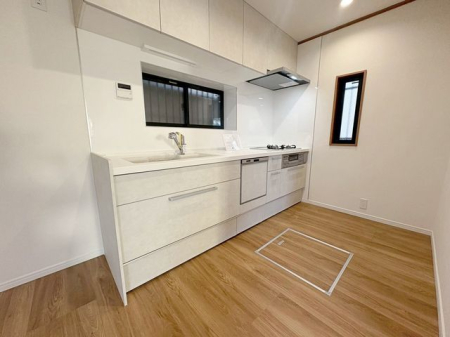 Lb` ̂邢Lb`B݌˒I⏰[tŃLb`̐ڂs܂B