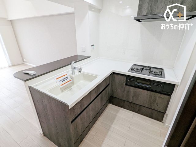 Lb` `Kitchen` @\ƃfUC˔ĝ悢VXeLb`ArOƂ̈̊lAԂ܂B