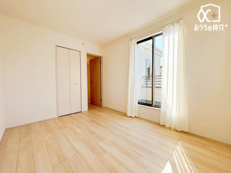 ���̑����� ���r���O