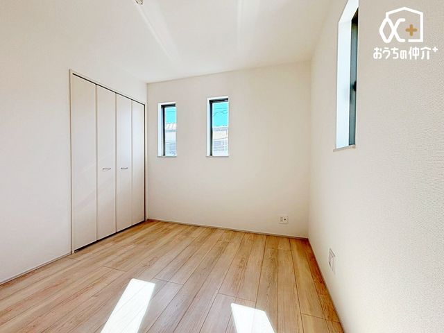 ���̑����� ���r���O