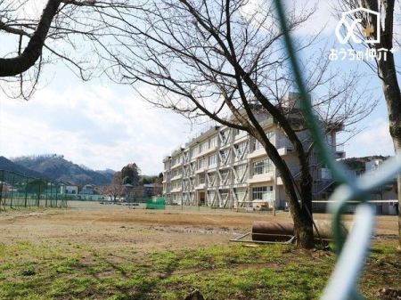 ӊ є\sє\wZ k31BqlSĒʂ܂B 2450m