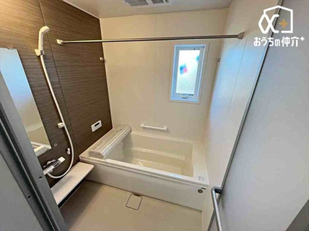 [ tBJV̂ɂ􂵂܂BLXƂőL΂ăbNXł܂B