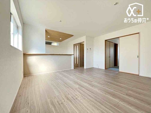 rO Ƒc̎߂kcj̗lqBƑRƏW܂肽Ȃ悤ȁAƂ낰ԂłB邢z˂ޖ̋ԁB