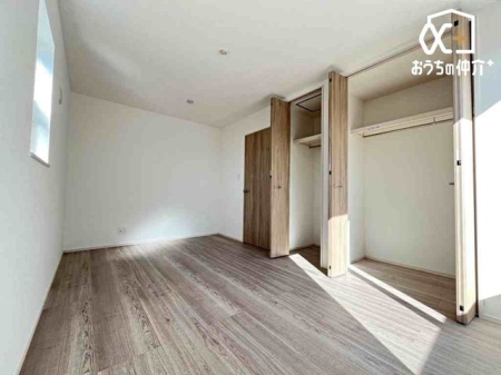 Q 7.5̃oRj[ɖʂƂ肠Q́A_炩Ȍɕ܂ꂽ̋ԁBxbh[ƋzułAÂɐSn悭߂܂B