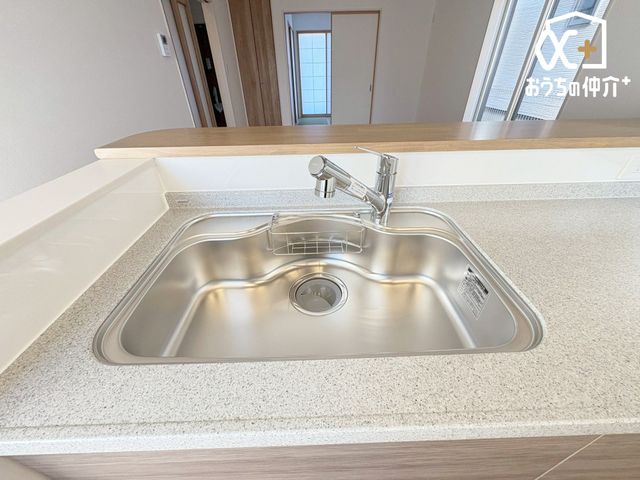 Lb` LXƂVN̗lqłB􂢕VŃA̐􂢕yĂ܂B