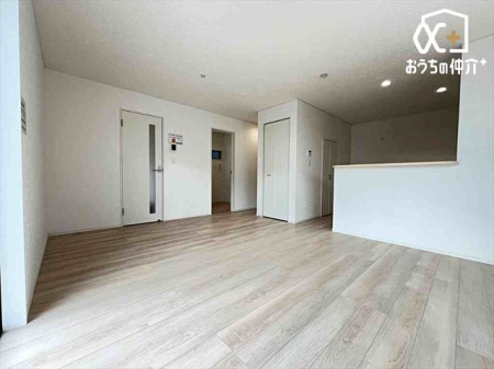 rO Ƒ݂Ȃu₩Ɍ₩ɉ߂悤ɁAD荞񂾃rO_CjOB㎿ȉɕ܂AKŉ₩ȃvCx[gԂłB