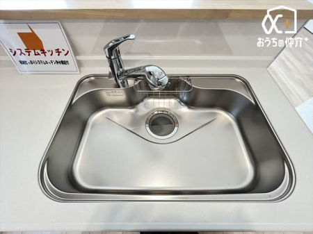 Lb` LXƂVN̗lqłB􂢕VŃA̐􂢕yĂ܂B