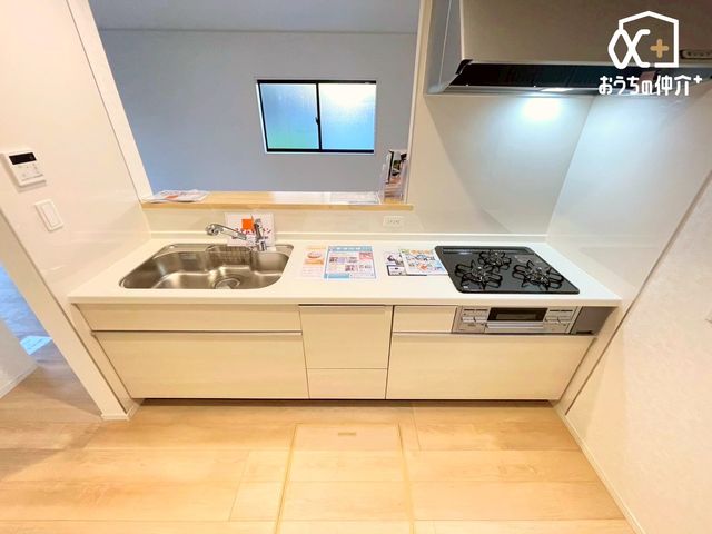 Lb` `Kitchen`gLb`炱AH̏yԂɁAZłX[YɖʂȂƂłAȒPɂłȂǁAyLb`Xy[XɎdグ܂B