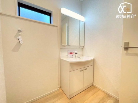 ʑEʏ `Wash room`̍Qԑтł]TĎxxłLpE_[[B[LxȂ̂ŌڂXbLƐڂł܂B