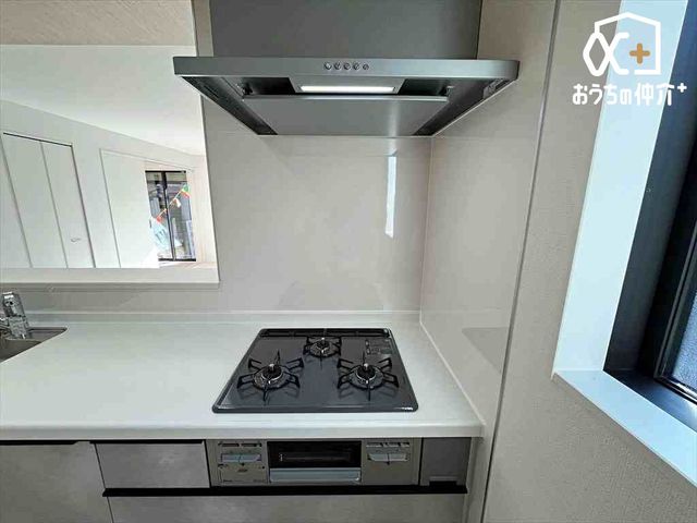 Lb` OR̗lqłBu߂Eύޓ̍ƂɏoRłB