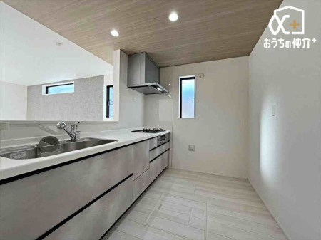 Lb` ƑƉby߂Lb`łB΂ɂ邩AbRƂ݂͂܂B܂ArO̗lq킩̂ňSčƂɏWł܂ˁB